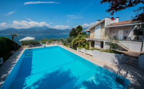 Отель CanguroProperties - Villa Lorena  Торри Дель Бенако